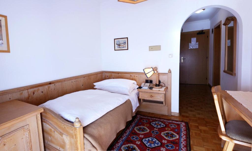 Hotel Dolomiti Madonna Ortisei Pokój zdjęcie