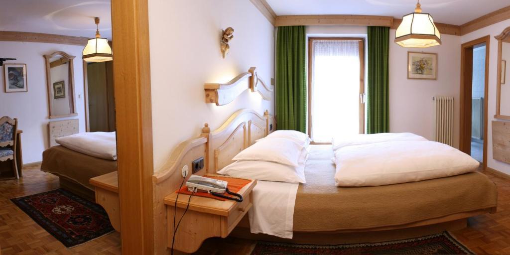 Hotel Dolomiti Madonna Ortisei Pokój zdjęcie